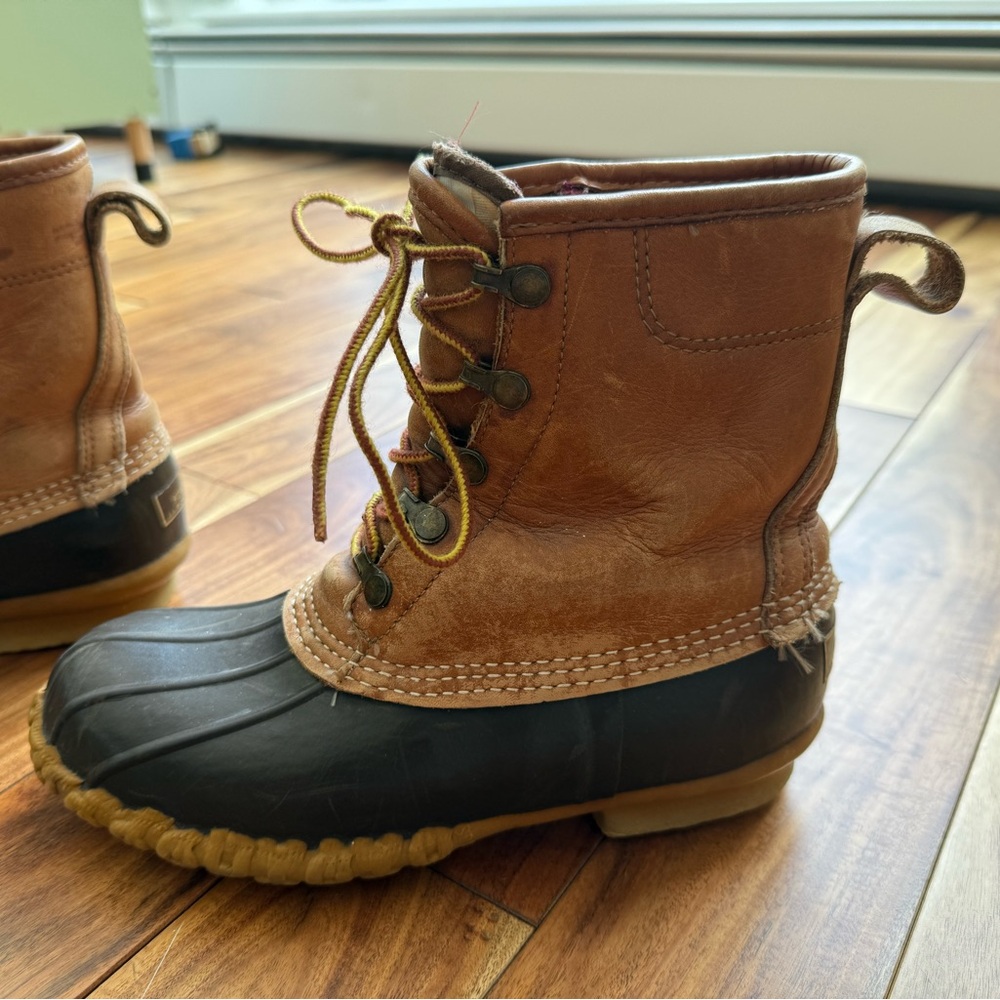 VINTAGE BEAN BOOT Brown and Black Duck Boots - Picture 5 of 10
